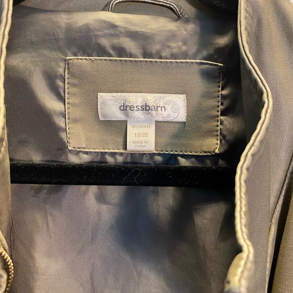 Dress Barn used size 18/20 green jacket - Picture 8 of 9